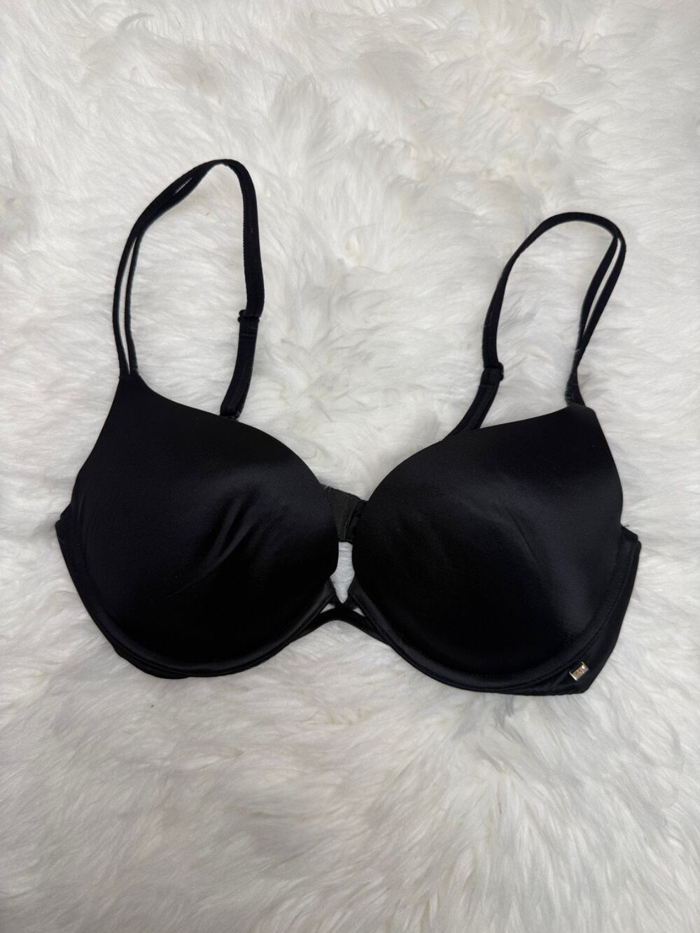 Victoria's Secret Very Sexy Push Up Pigeonnant Bra 34C Black Underwire Padded